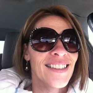 Meet your Posher, Rebecca